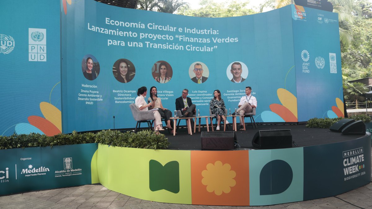 onucolombia's tweet photo. En el panel sobre financiación de sectores en transición de la #ClimateWeek Medellín, los panelistas coincidieron en que la economía circular no depende solo del capital. También exige un cambio cultural para transformar residuos en valor y fortalecer nuevos mercados. 1/3 https://t.co/6ObQeqcf3z