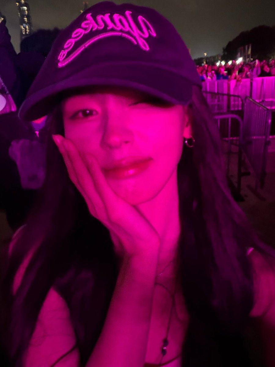 jojo370131's tweet photo. 얘들아(0명) 비상이다 조미연 서른 3개월남음 https://t.co/s1vSYuc8pI
