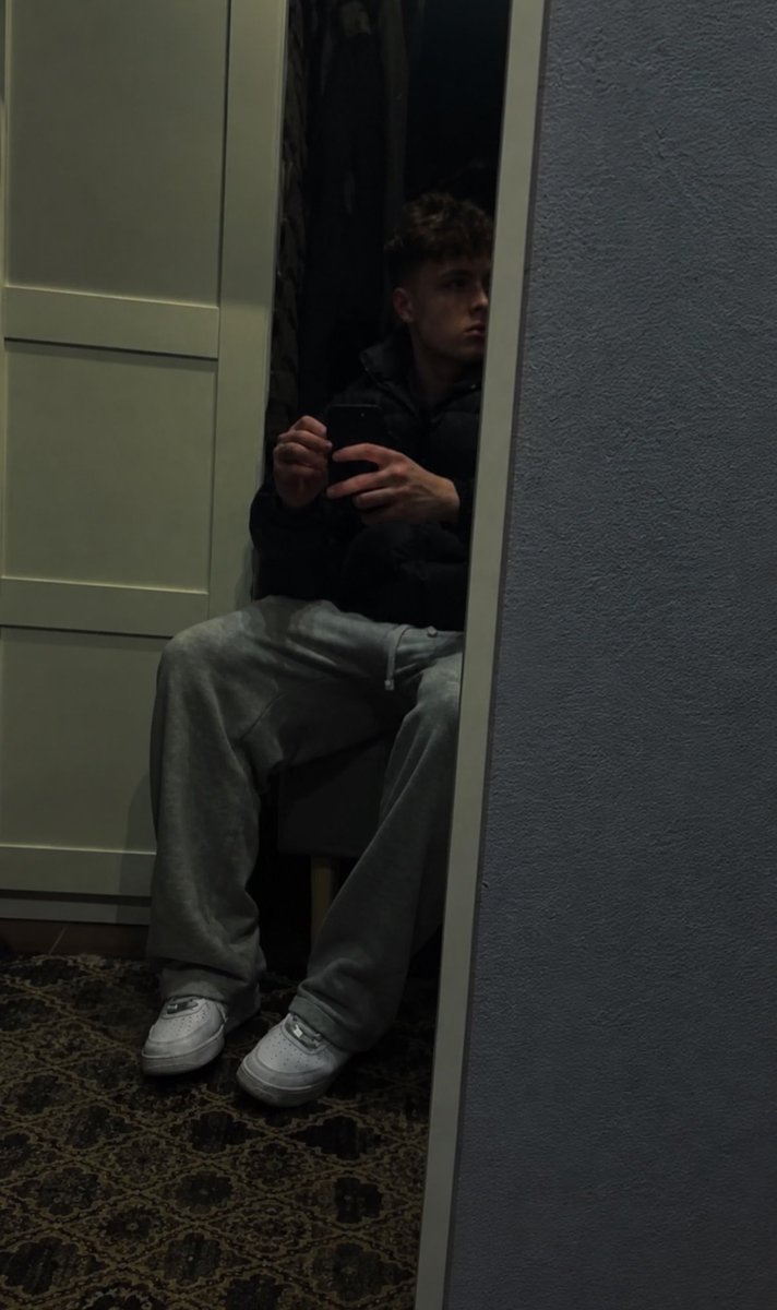 AlphaWiktor's tweet photo. Zapraszam na nocne dojenie! https://t.co/UwZI21okD4