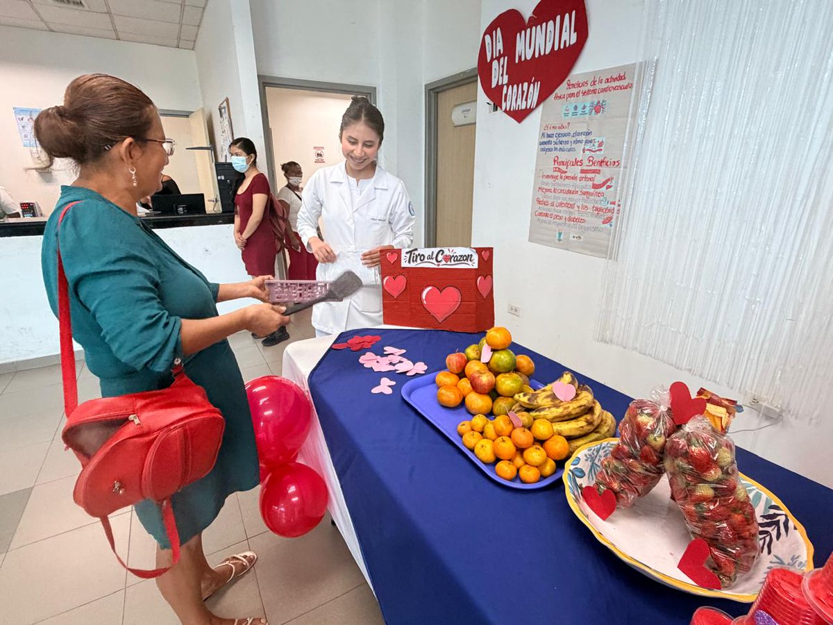 HUniversitarioG's tweet photo. Comer bien y moverte más: dos claves para cuidar tu corazón 🫀 Así cerramos las actividades del Día Mundial del Corazón, con una charla en Consulta Externa sobre nutrición y actividad física. 💙 #CuidaTuCorazón #HUGContigo https://t.co/ICM1IL24Xn