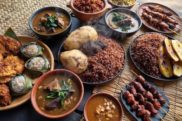 zynblkhubra's tweet photo. Hausa people, what food can you eat every single day without getting tired of it? 😂 https://t.co/uWGNQdV53x