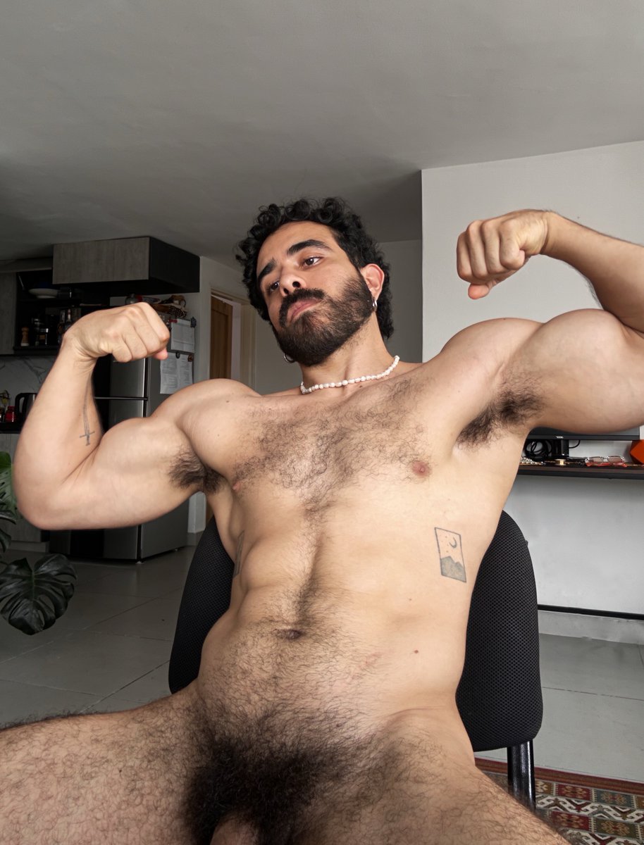 weidansilva's tweet photo. Last day of biceptember https://t.co/pxSnZZHZ7M