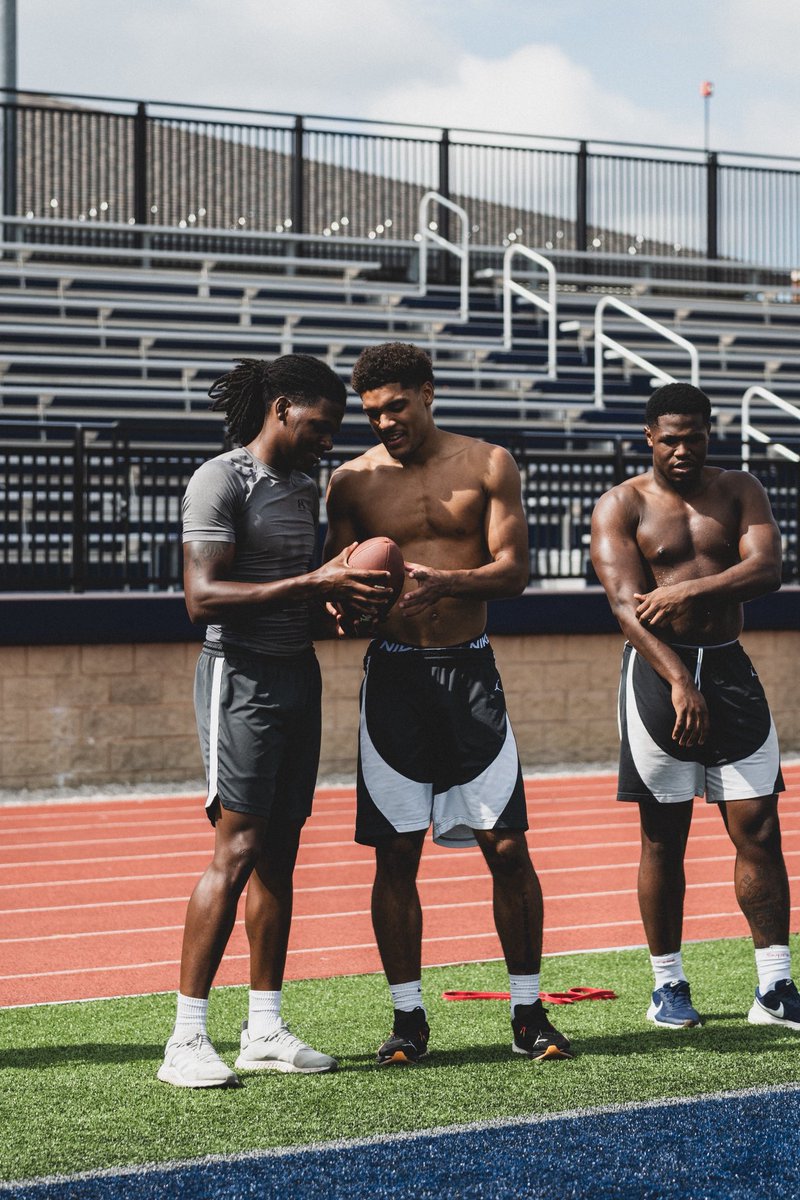 MBUBasketball's tweet photo. MBU Strength prepares us for everything 🏋️🏈🏃💨 https://t.co/fFryHeRcn8