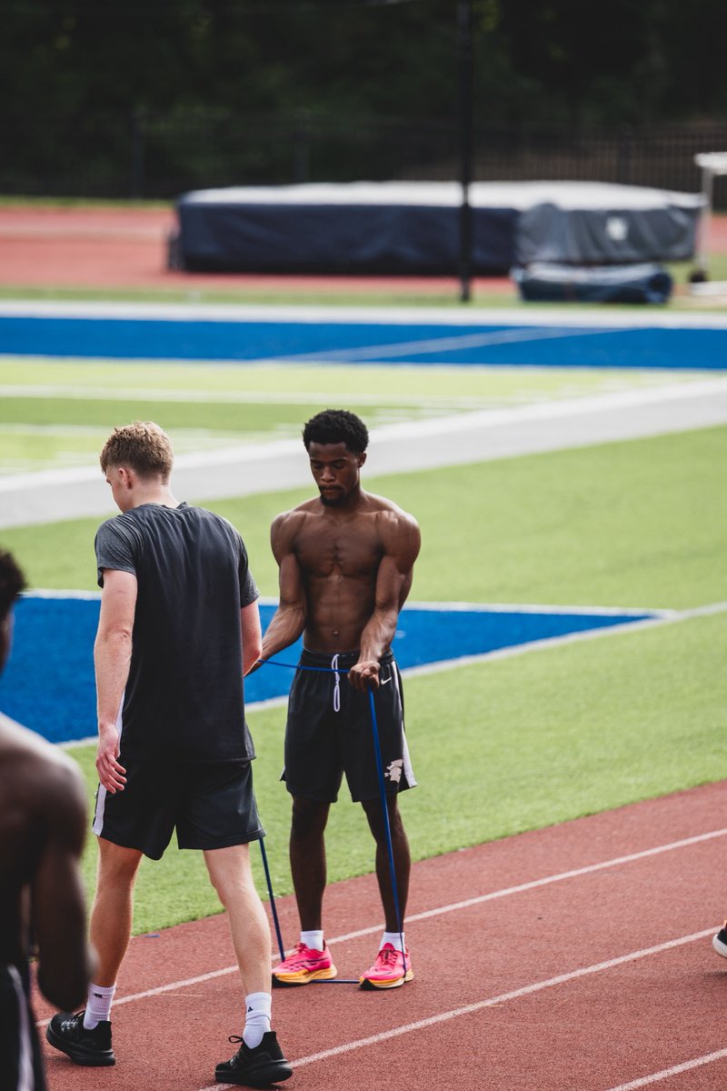 MBUBasketball's tweet photo. MBU Strength prepares us for everything 🏋️🏈🏃💨 https://t.co/fFryHeRcn8