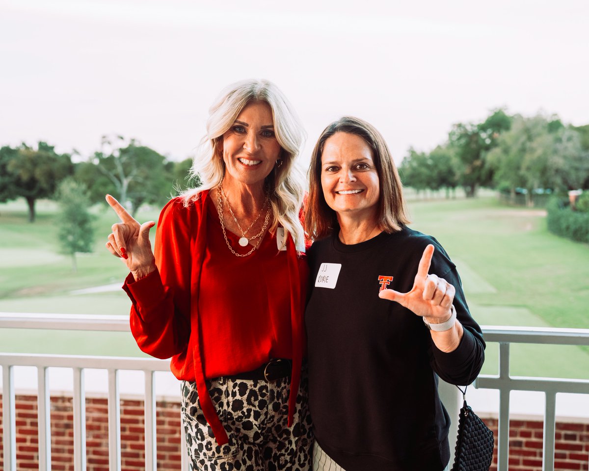 RedRaiderClub's tweet photo. Good times and great company with Tech 18 at Colonial Country Club! ⛳️

Enjoyed bringing DFW Red Raiders together in support of @TexasTechMGolf! https://t.co/DYliovQ1vN