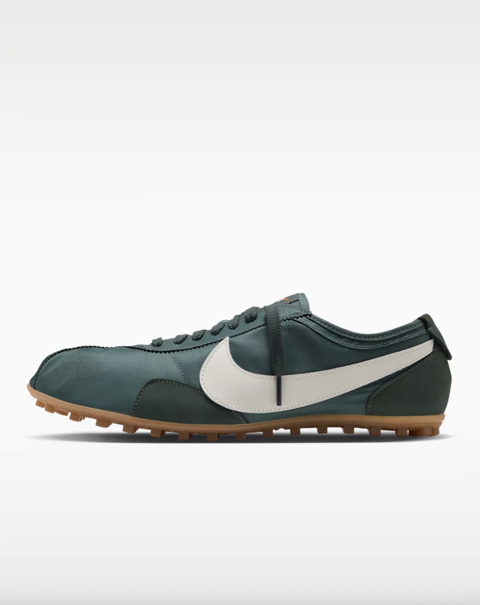 2WildAlerts's tweet photo. Nike Moon Shoe OG now live for $140 👟 - https://t.co/NqLVpLYpLJ https://t.co/HaqgSeDjCH