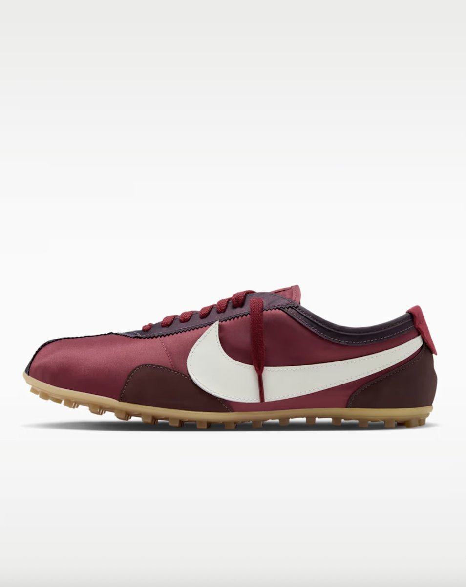 2WildAlerts's tweet photo. Nike Moon Shoe OG now live for $140 👟 - https://t.co/NqLVpLYpLJ https://t.co/HaqgSeDjCH