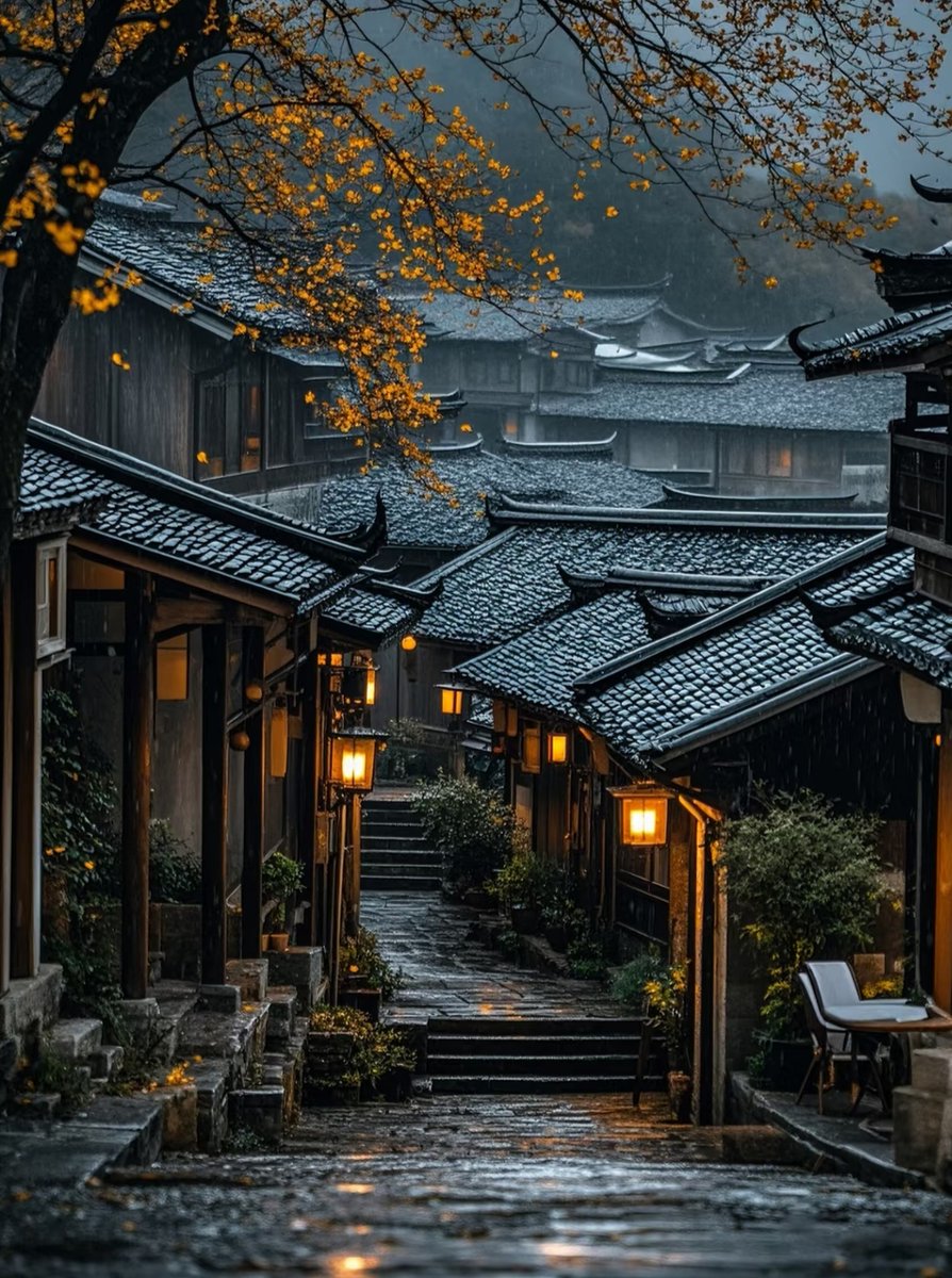 moxxtn757's tweet photo. [When the wind blows through the pavilion, the lingering fragrance of past affairs lingers, and the bygone years seem to whisper softly in the quiet alley.] https://t.co/MxWniUvi2k