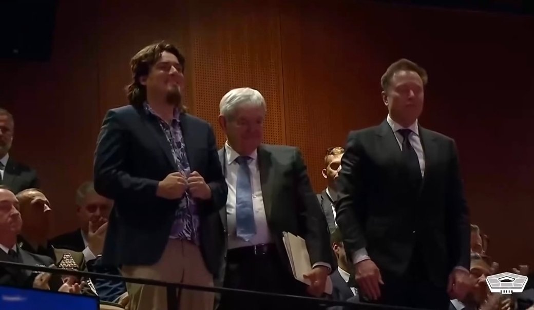 covie_93's tweet photo. hegseth: No beardos, weirdos or fatties. 

Also hegseth: These three will co-lead the military's Project Meridian. https://t.co/dE3fG5rk6O