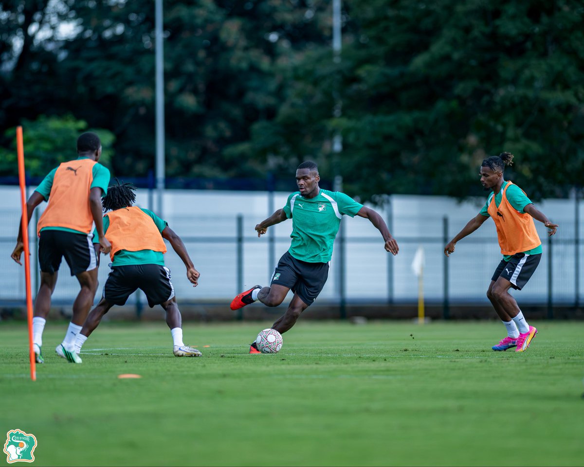 equipenatciv's tweet photo. 🇨🇮 Séance d’entraînement ce mercredi 30 septembre pour les remplaçants et les joueurs restés sur le banc lors du match face à la Somalie.
Même ambition, même détermination ! 🐘🔥🇨🇮

#TousDerrièreLesÉléphants #ÉliminatoiresCAN2027 https://t.co/OUCTb3JH9E