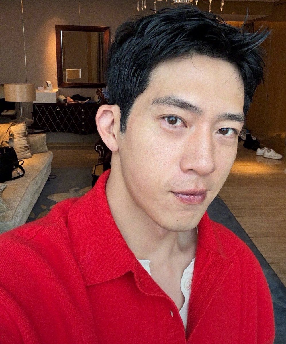 Victoriazuhv's tweet photo. Bared faced Jing boran>>>>> https://t.co/YNrFp94dBx