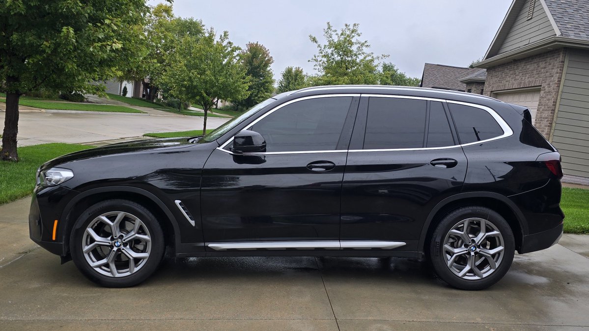 tintworksne's tweet photo. #bmw #x3 side glass, rear glass and sunroofs tinted in #ceramic #window #film #tint #FXExtreme with a true #lifetime #warranty @tintworksne @tint_works_lincoln_ne @SolarFXUSA 👍☑️💪🏁🏆☀️🔥🧯 https://t.co/sxeEkfBV1O