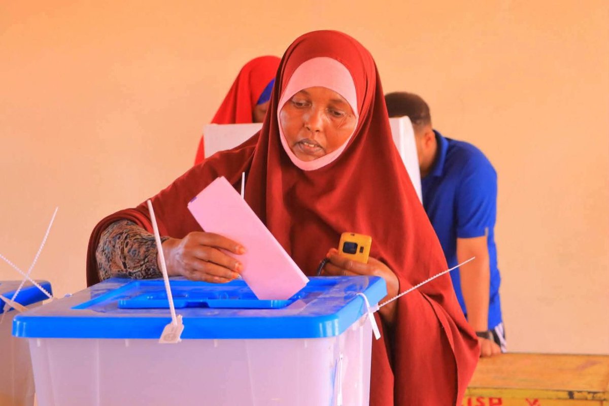 omarhaghi's tweet photo. Guddiga Doorashooyinka oo faahfaahin ka bixiyey doorashooyinka Galmudug iyo Hirshabeelle iyo Dowlad goboleedyada kale halka ay marayaan hanaanka doorosho.
@Dalkajournal @Warsannews @sonna
https://t.co/xAM2AIGxO5 https://t.co/a9zPZv0VQN