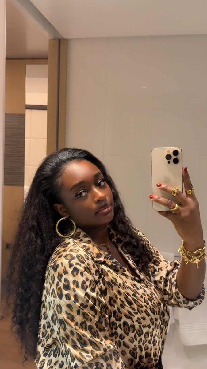steff_neyy's tweet photo. all that glitters might actually be gold ✨ https://t.co/nMA0f8OS3h