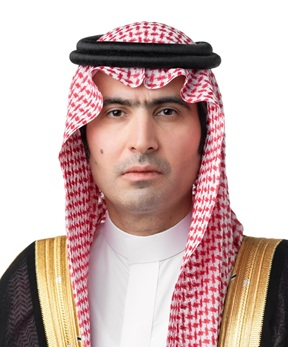 THEWOLFOFTASI's tweet photo. 🔴 بعد تعيين مازن السديري.. إصلاحات بالجملة 👏👏

منذ تولي الرئيس الجديد "مازن السديري" لرئاسة هيئة السوق قبل شهر ونصف، تسارعت الإصلاحات التنظيمية لتعزيز الشفافية وإدارة المخاطر وجودة السوق..

أبرز الخطوات:

- لقاءات الأرباح: مقترح إلزام شركات السوق الرئيسية بعقد لقاءين سنوياً لمناقشة النتائج، خلال 5 أيام عمل من إعلانها.

- التداول الخوارزمي: طرح ضوابط جديدة للحد من كثافة الأوامر الخوارزمية وتنظيم تداولاتها.

- الأسواق الخارجية: مقترحات لتنظيم التداول بالهامش، منها تغطية لا تقل عن 50% للصفقات الممولة بالهامش، مع قيود على الأدوات عالية الرافعة والشركات ذات الخسائر المتراكمة المرتفعة.

- صناديق أسواق النقد: تحديد استثماراتها الخارجية عند 5% من صافي الأصول، مع اشتراط التعامل مع أطراف ذات تصنيف ائتماني بدرجة استثمارية.

- الاكتتابات: ربط طلبات المؤسسات أثناء بناء سجل الأوامر بقدرتها الفعلية على السداد، والتحقق من الملاءة النقدية وشبه النقدية.

- متعهد التغطية: مقترح إلزامه بشراء كامل أسهم الطرح منذ بداية بناء سجل الأوامر.

- إفصاحات الشركات: مقترح إلزام الشركات بالإفصاح عن توقعات ومؤشرات الأداء المالي لمدة لا تقل عن سنة.

- مكافآت مجالس الإدارة: مراجعة سياسات المكافآت وربطها بمعايير أداء واضحة مع تعزيز الإفصاح.

- مكاتب المحاسبة: اعتماد تعديلات تشدد متطلبات الكفاءة المهنية وإدارة الجودة، بهدف رفع جودة أعمال المراجعة والمعلومات المالية.

- إقراض الأوراق المالية: تشديد الالتزام بالمتطلبات التنظيمية، مع اشتراط ملاءمة العملية والحصول على موافقة العميل صراحةً وكتابيًا قبل إقراض أوراقه المالية.

بإذن الله تعود الثقة للسوق السعودي بعد بدء تنفيذ هذه التغييرات..