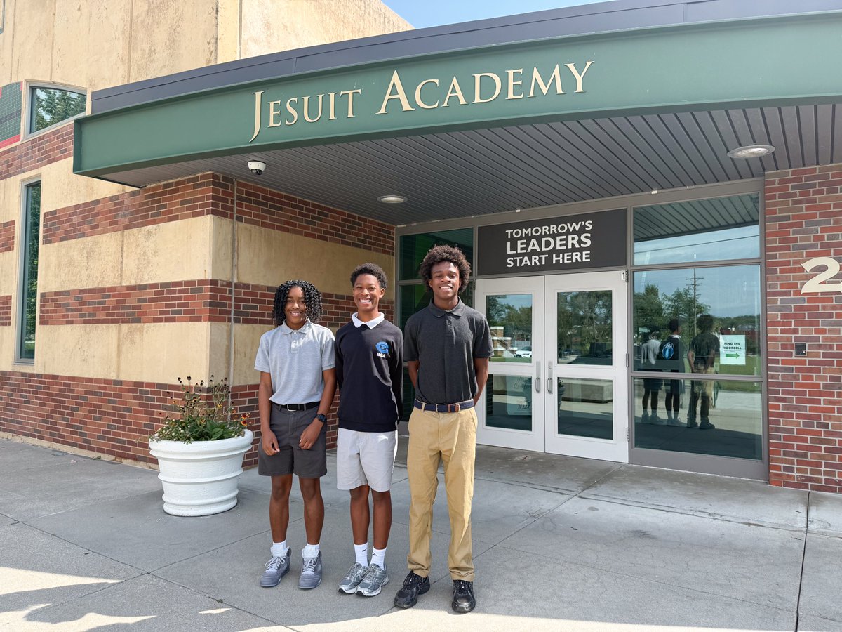 gocreightonprep's tweet photo. We're having fun taking Prep on the road! Thanks to the schools who we've visited so far - these are just a few. 7th &amp; 8th graders, you're asking great questions! Come see us next!

https://t.co/BiCEGY0mRI

@StPatsAngels 
Jesuit Academy
@CuesOmaha 
Dual Lang. Academy https://t.co/g9Xx7EyqDe