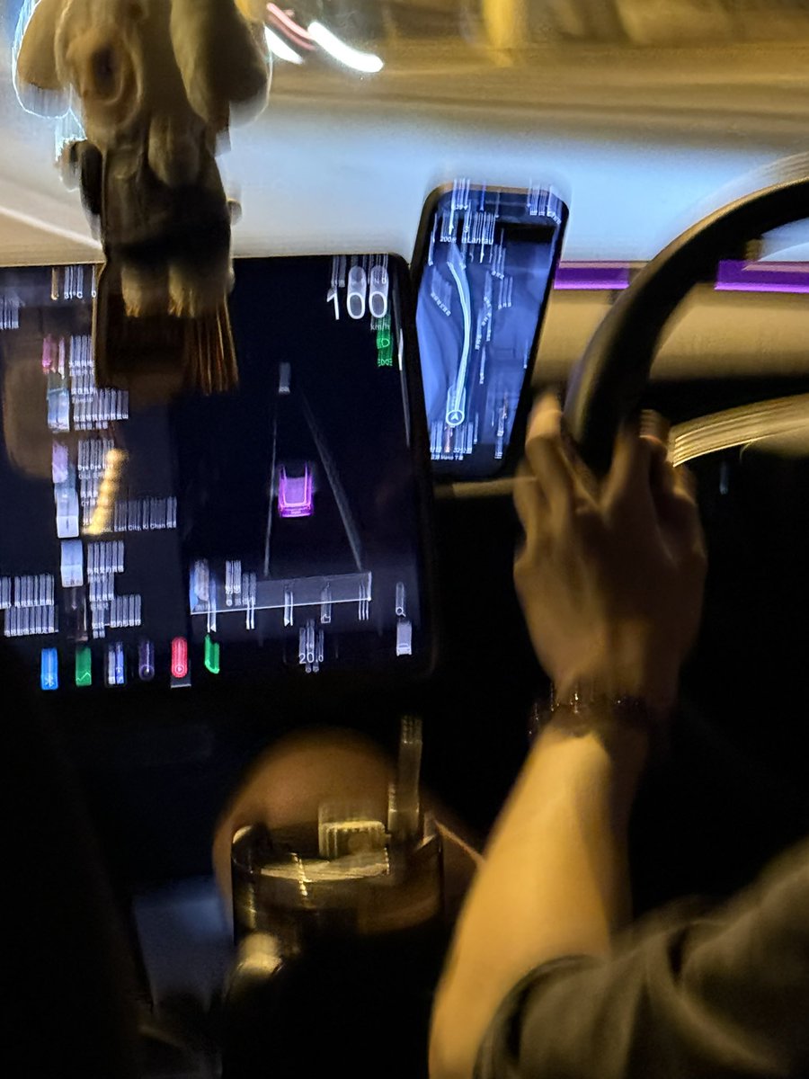 131pepe69's tweet photo. i order an uber, car that shows up is purple, he has purple ambient lights on. purple brembo calipers and is wearing a purple bracalet 

what does this mean in terms of market dominance? https://t.co/kOyh9Idgw8