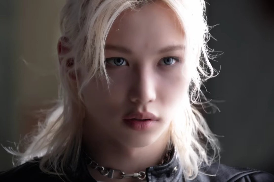 anabelsanc29020's tweet photo. Some faces simply belong in the world of fashion.

FELIX ICÔNE DE LA MODE
#FELIXxLVSS27 #FELIX 
@LouisVuitton https://t.co/ZLRZK7VEvk