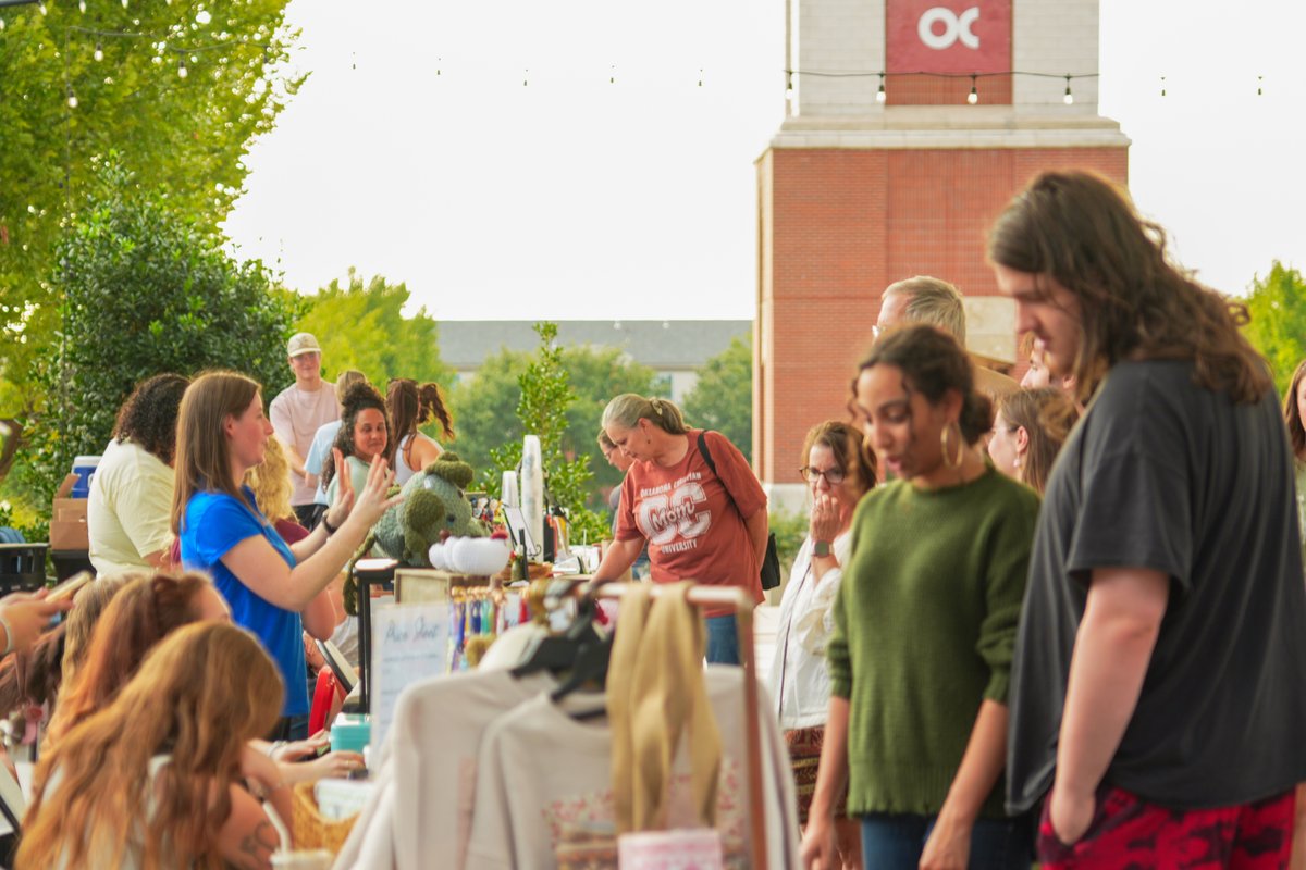 okchristian's tweet photo. Nothing beats having our OC families on campus! 🦅
We loved having you here and hope you enjoyed your time with your student.
Thanks for joining us for Family Weekend. ❤️
More pictures: https://t.co/mdoh0aYciJ
.
.
#EagleFamily #FamilyWeekend #OCCampus #OKC https://t.co/IH1eJVVhl7