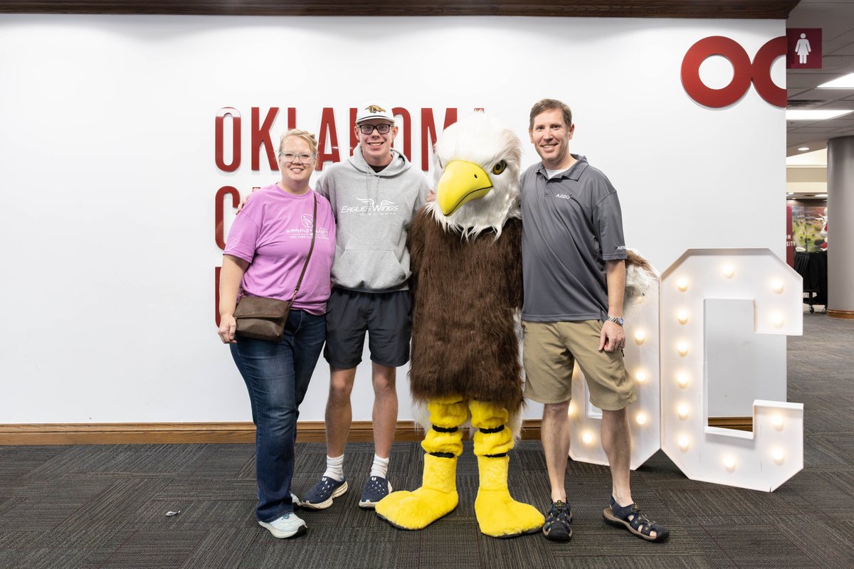 okchristian's tweet photo. Nothing beats having our OC families on campus! 🦅
We loved having you here and hope you enjoyed your time with your student.
Thanks for joining us for Family Weekend. ❤️
More pictures: https://t.co/mdoh0aYciJ
.
.
#EagleFamily #FamilyWeekend #OCCampus #OKC https://t.co/IH1eJVVhl7