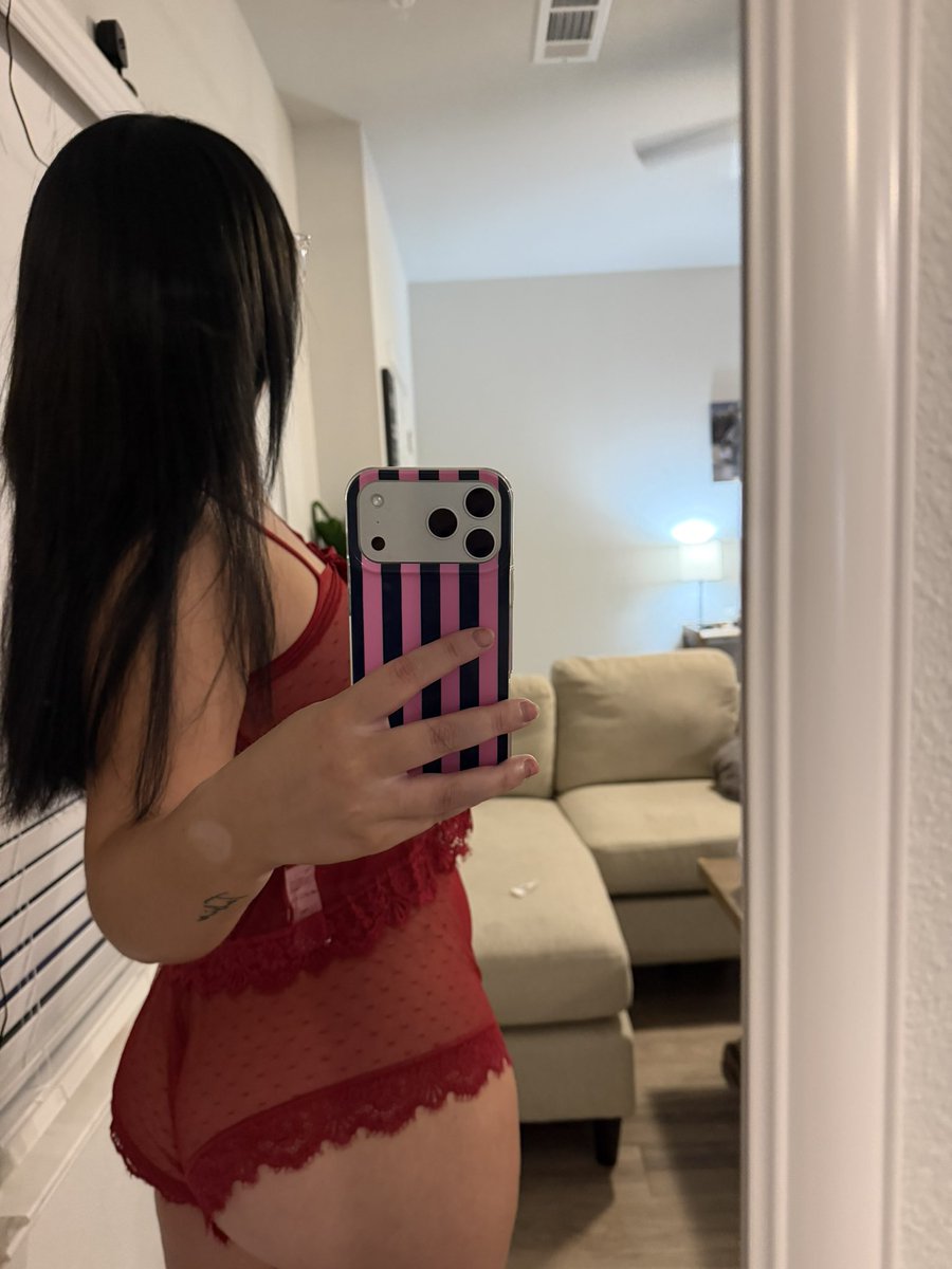 bbbabe_xo's tweet photo. dm for content😍 https://t.co/Zhq6tmGttt