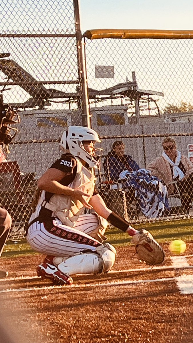 TaylorReyc48489's tweet photo. Nothing beats softball and nice weather😍#IndianaFallState #USSSA #IndianaProspects https://t.co/FjCdSFeQWU