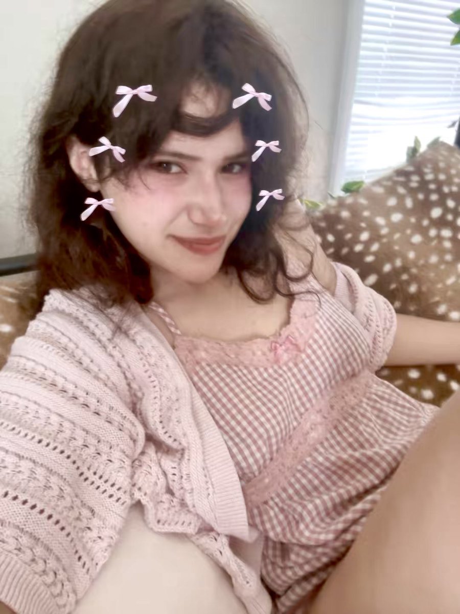 bunnmariee's tweet photo. Just a spoiled princess who wants her life funded by loser men 🥴

Findomprincess softdom https://t.co/RlIyEdEyCT
