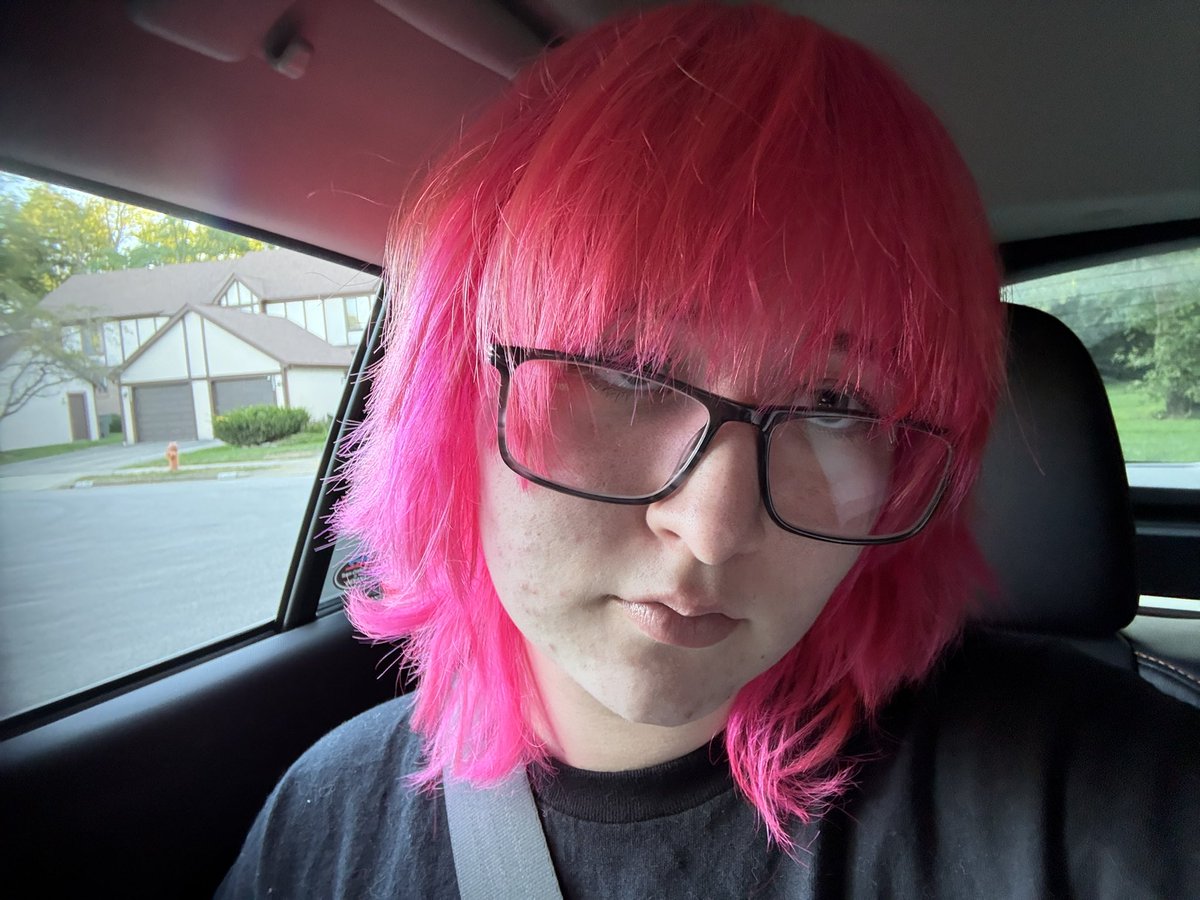 idolizeonline's tweet photo. I love being butch (♡ˊ͈ ꒳ ˋ͈) https://t.co/ihABqf6lzR