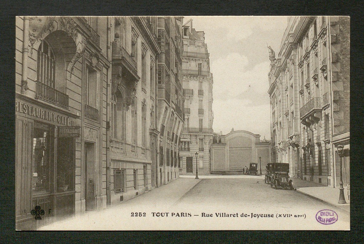 HistoireParis17's tweet photo. #100ans Le 30 septembre 1926 meurt l'architecte Albert Sélonier à 68 ans.
Architecte parmi les plus prolifiques de son époque, il réalise plus de 200 immeubles à Paris, dont plus de 130 portent encore sa signature.
Parmi ces nombreuses constructions, à #Paris17 on peut admirer un hôtel particulier néo-gothique classé MH au 23 ter boulevard Berthier, et également des immeubles aux 12 rue Alfred-Roll, 3, 6, 7 et 8 rue du Colonel-Moll, 146-148 rue de Courcelles, 26 rue des Renaudes, 14 et 16 rue Théodule-Ribot ou encore au 7 rue Villaret-de-Joyeuse...