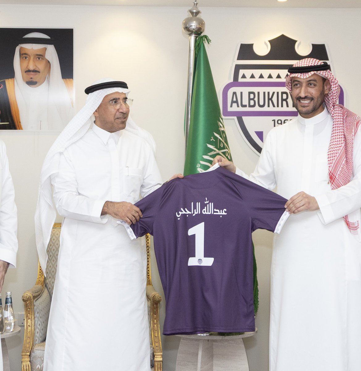 ALBUKIRYAH_FC's tweet photo. الوجيه عبدالله بن سليمان الراجحي ..

سـعـدنـا بـزيـارتكـم 💜💜

#البكيرية | #نادي_البكيرية https://t.co/pncPrh7ncu