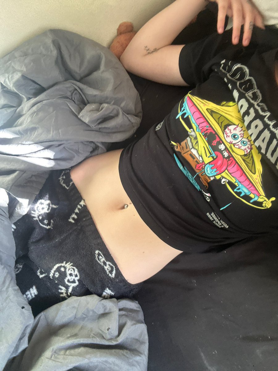 twrynlol's tweet photo. dm me for snap! £7 pics etc😛 #buyingcontent #ukseller #nsfwtwt #nsfw https://t.co/9X1SGyV9vT