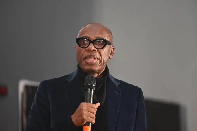 instablog9ja's tweet photo. ‘If Nigeria doesn’t change one year after we get to office, I’ll resign’ — ADC Vice-Presidential Candidate, Rotimi Amaechi https://t.co/xoCB2L02RJ
