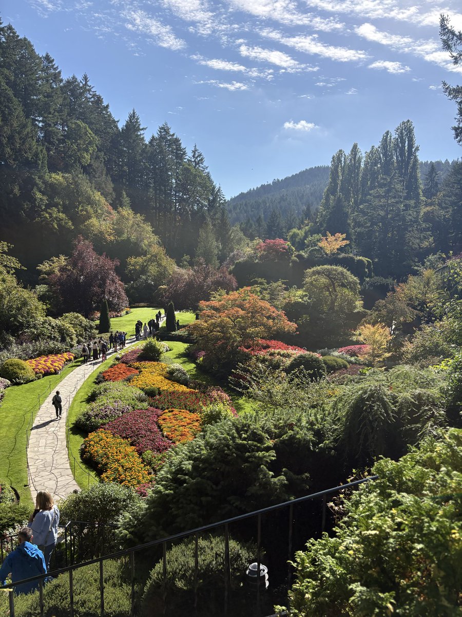 andrewhessel's tweet photo. @ATinyGreenCell I always think of you when I come to Butchart Gardens in Victoria. https://t.co/J1lozzuZHL