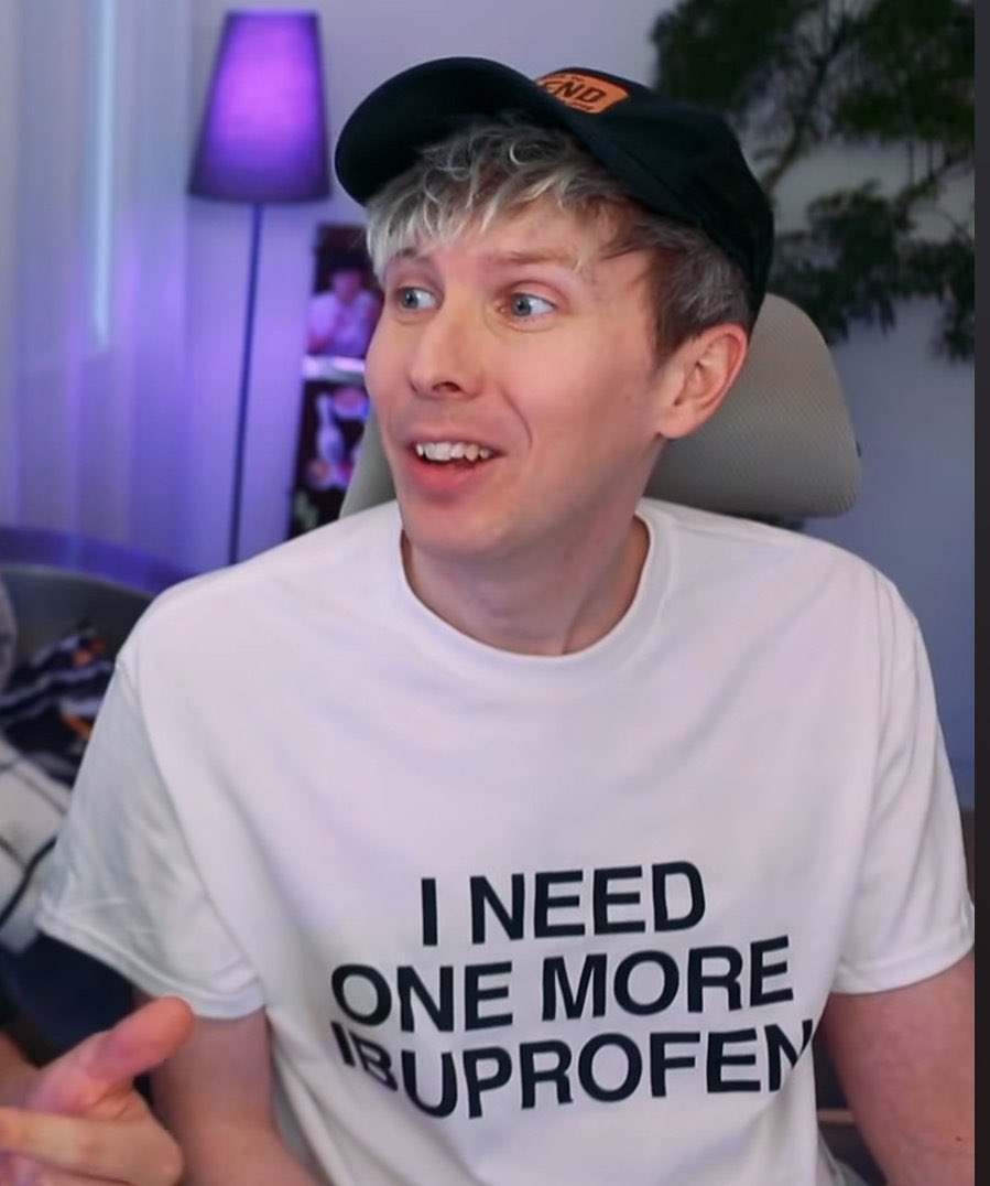 theamazingphil's tweet photo. another shirt has been inducted into the amazingphil hall of fame https://t.co/kV5kvI50Us