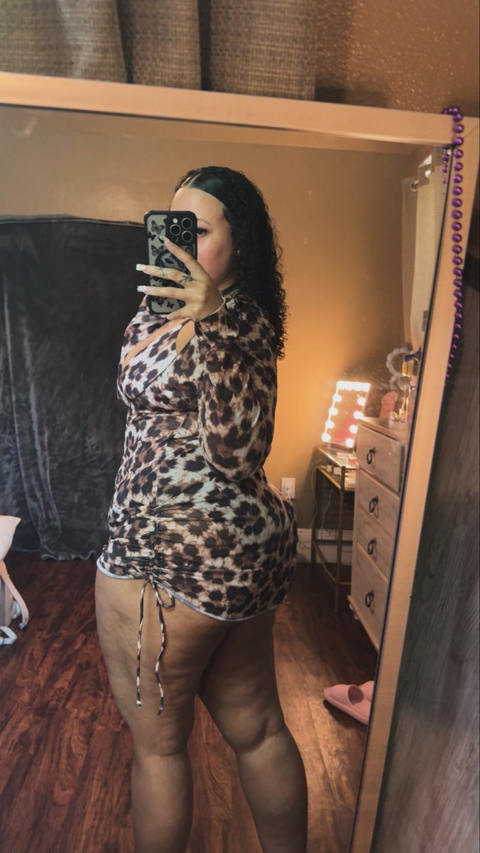 ur_favvleo's tweet photo. Summer come back pleaseee #thick #ass #explore https://t.co/NJ5rq7turV