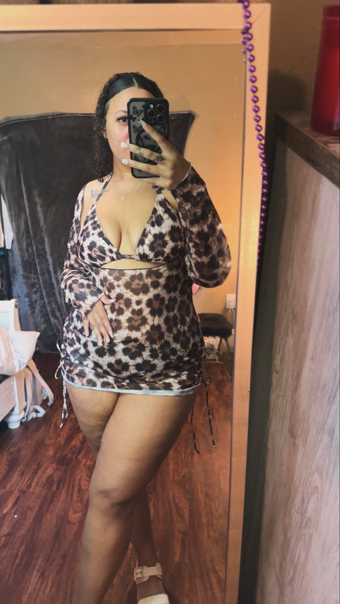 ur_favvleo's tweet photo. Summer come back pleaseee #thick #ass #explore https://t.co/NJ5rq7turV