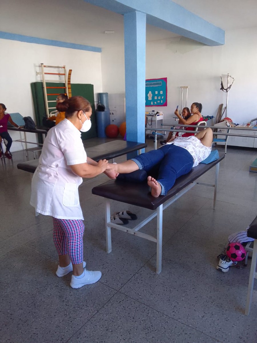 cubacooperaven's tweet photo. El latido de la salud y la solidaridad recorre todo el Estado Sucre. 🩺 Desde Arismendi, Libertador, Mejías y Bermúdez, nuestros especialistas y enfermeros entregan el alma en cada servicio: emergencias, terapia, fisiatría, ecografía, oftalmología y rehabilitación. #CubaPorLaVida https://t.co/qegY30sM5i