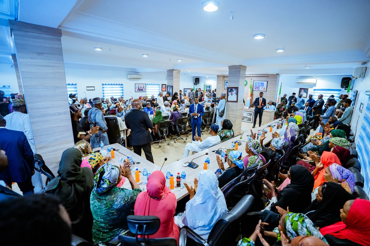 officialSKSM's tweet photo. The Vice President, Senator @KashimSM, has appealed to northern-based professionals in the creative industry to support the re-election of President @officialABAT in the interest of fairness and the unity of the Nigerian project.

He said the President deserves the support of the North, assuring the group of northern artists that the @officialABAT administration will continue to support the growth of the entertainment industry in the region.

Speaking on Wednesday during an audience with a delegation of Northern Performing Artists under the auspices of Triple-R for Renewed Hope at the All Progressives Congress (@OfficialAPCNg) campaign office in Abuja, Senator @KashimSM emphasised that the region stands to benefit significantly from the administration’s creative economy initiatives.

According to him, President @officialABAT deserves the collective support of the North, as the Federal Government under his watch was implementing policies designed to empower local talent, stimulate cultural preservation, and generate economic opportunities through the creative arts.

Underscoring the importance of reciprocal support from northern stakeholders to ensure the seamless execution of the administration’s Renewed Hope Agenda, the Vice President assured the delegation that the Federal Government will continue to roll out targeted interventions to support regional artists, filmmakers, and musicians.