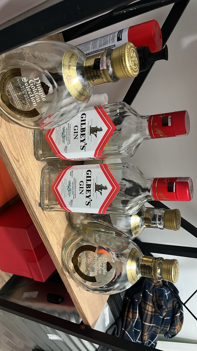 tabiefendim3's tweet photo. Alkoliğim evet https://t.co/peNmOesOhH