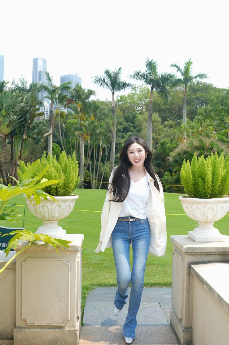 tinylittlemi's tweet photo. GM！早上坏！
大口吸收100%负氧离子☀️ https://t.co/wl9uuXJi2z