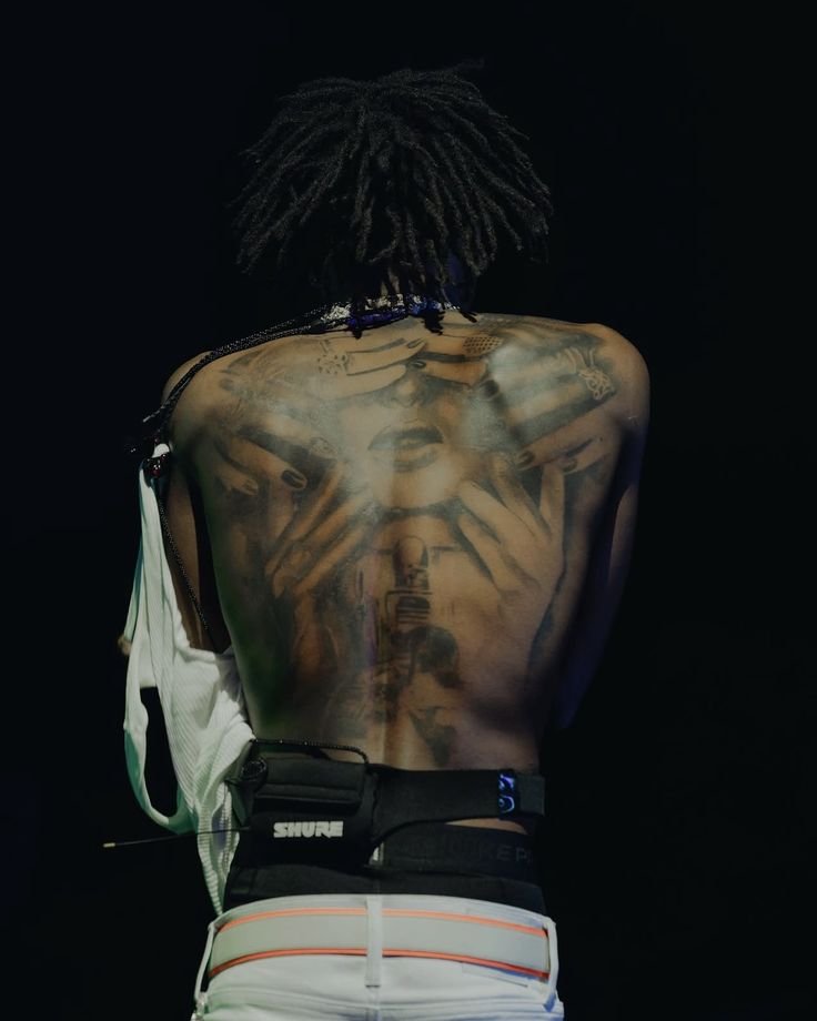 liljeff400's tweet photo. YoungBoy Want To Be Lil Durk So Bad 😭😭 https://t.co/DWyh7UDHVL
