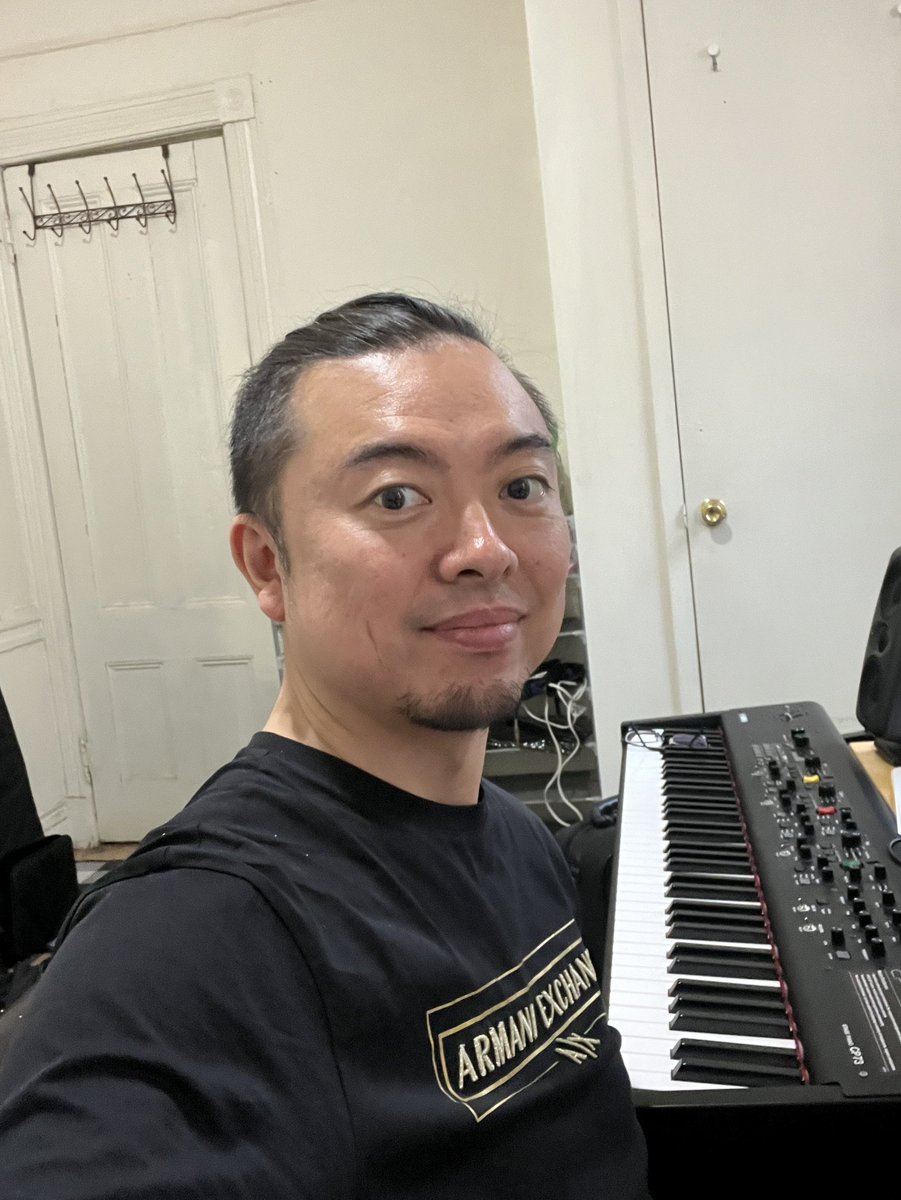 feslatimba's tweet photo. スタンバイ中　🗽⇔🗼
07:00からです
https://t.co/6hhjGnpcjK

#morningradio #feslatimba https://t.co/MyBP2hFKuf