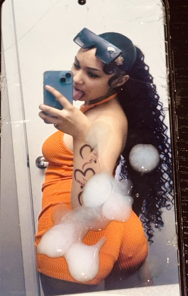 mirablueberri's tweet photo. IRL cum tribute https://t.co/cPo3DF6VPY