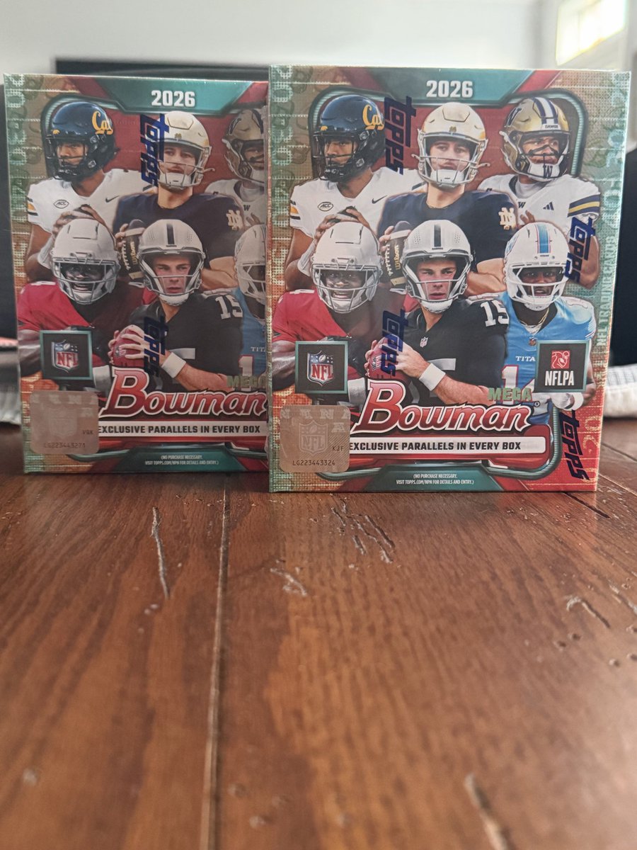 RipSeasonCards's tweet photo. 🔥 TONIGHT’S THE NIGHT. 🔥

Two boxes of 2026 Bowman Football Mega are getting ripped tonight. 👀🏈

Packs ready. Sleeves ready. BANGERS LOADING… ⏳💥

Who are we hunting?! Drop your pick below 👇

#BowmanFootball #TheHobby #CardCollector #SportsCards #RipSeasonCards https://t.co/XhkL60168c