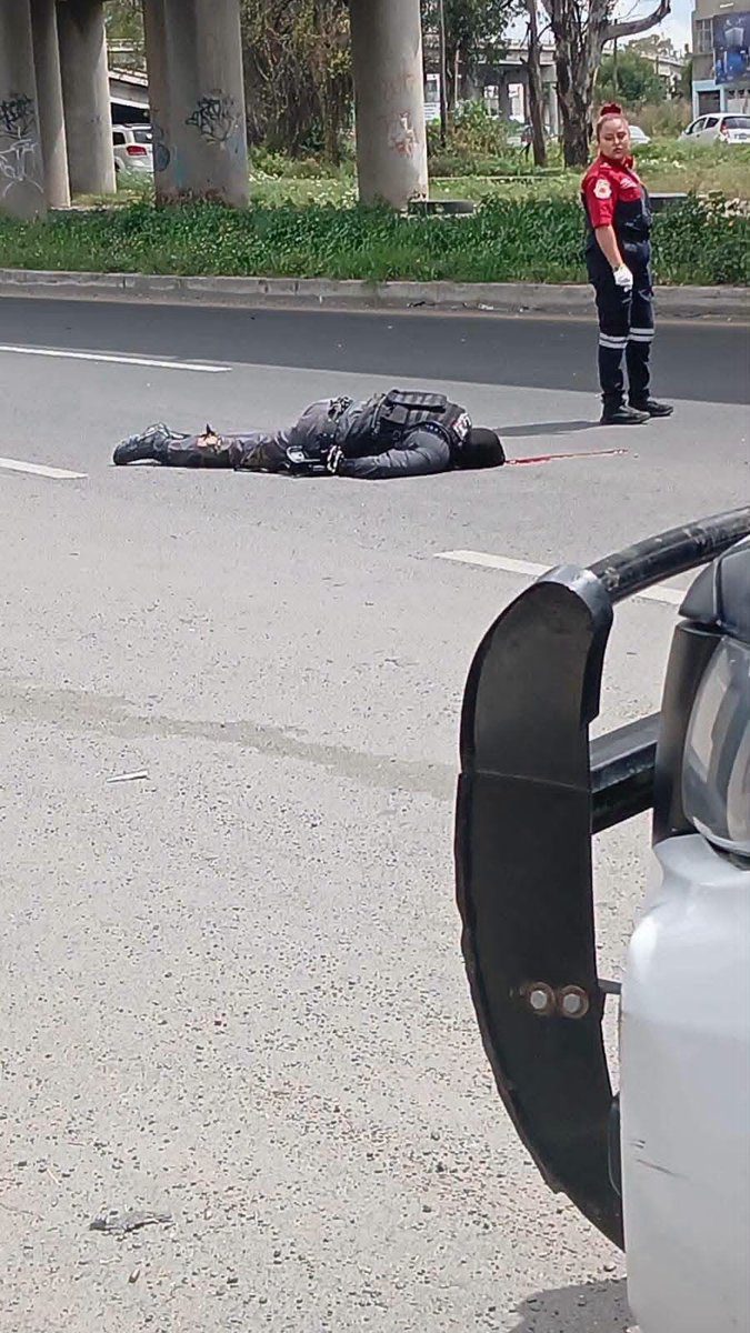 caronte_once's tweet photo. 💀
#Fallece
POLICÍA DE TECÁMAC TRAS DERRAPAR Y CAER DE UN PUENTE EN LA #TEXCOCO–#LECHERÍA https://t.co/1U0z6EEHPF