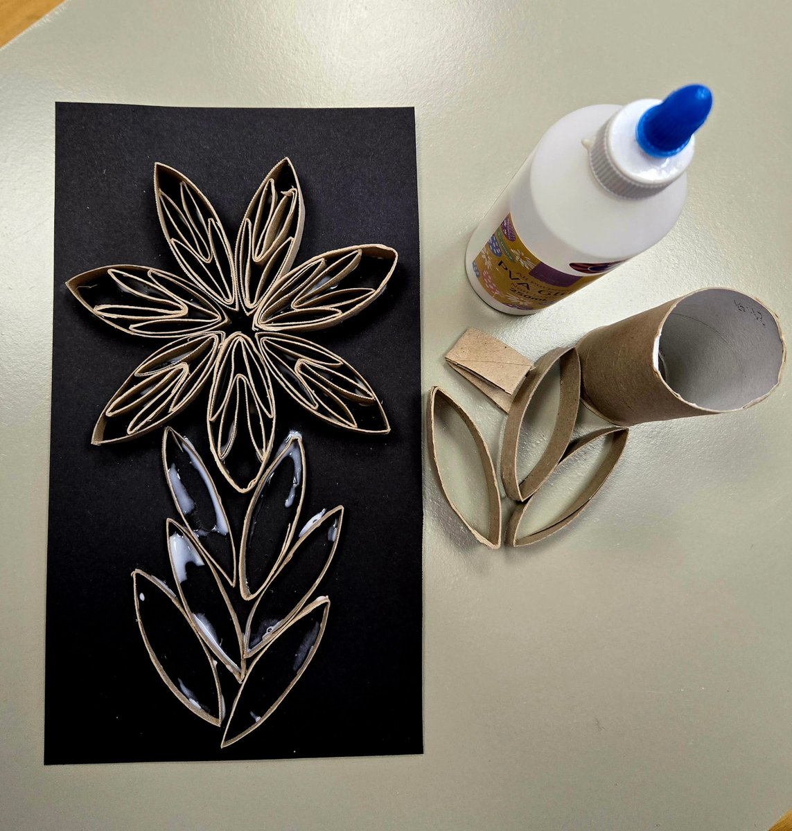 RedmountResHome's tweet photo. Our seasonal decorations are coming along. We have also made flowers to paint and frame, as well as bats made with toilet rolls. Our lounge has been busy with bingos, quizzes, crosswords, chair exercises, games and singalongs #Reminiscence #BusyTimes #Wellbeing #OutdoorWellbeing https://t.co/O9XtVpROgq