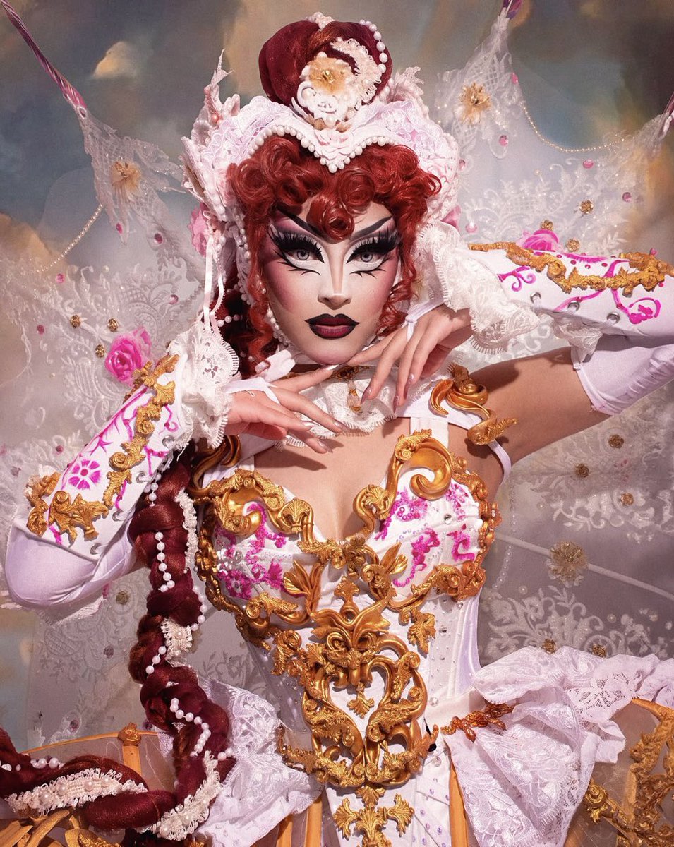 archivedrags's tweet photo. 🏁 | Negris Nutella, Perra Cotorra, Cina Moon, and Stacey Teen are the only 4 queens to receive the maximum number of votes from the crowned queens, with 7 arrows each. https://t.co/yTuNVldPab