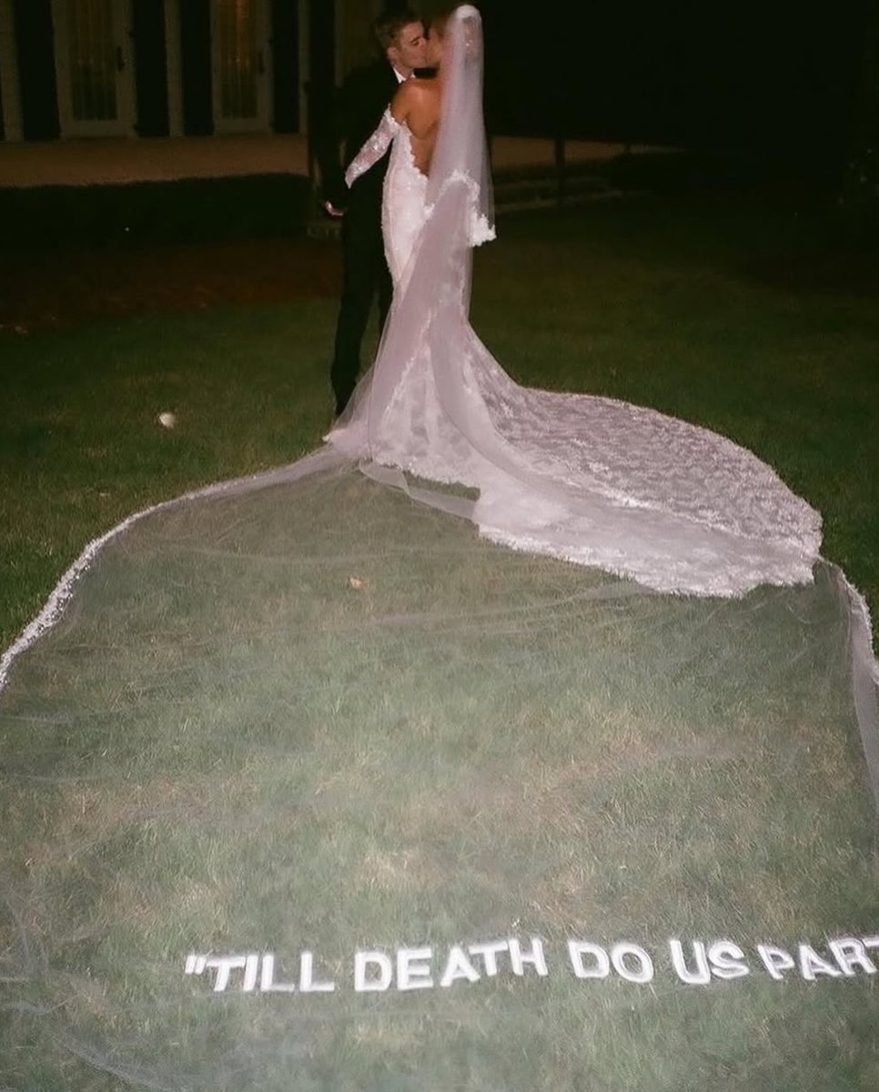 Complex's tweet photo. When Virgil Abloh designed Hailey Bieber’s wedding dress in 2019 

He would've turned 46 today 🕊️ https://t.co/Gren2svBWt