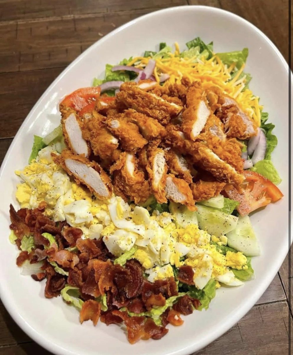 FoodPleaser's tweet photo. Cobb Salad 🥗 https://t.co/3Cb2uzRfJ8