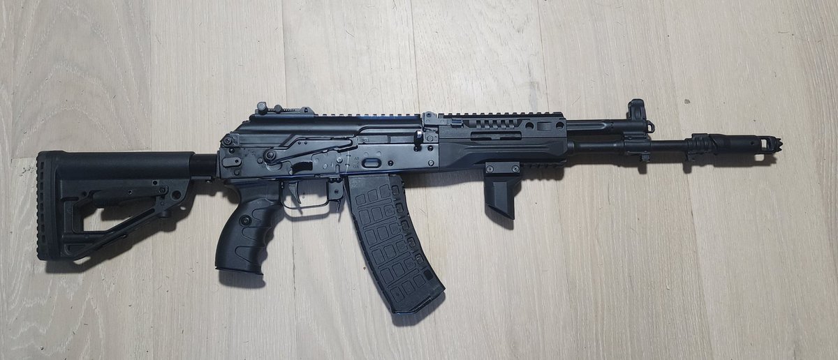 meow_bert's tweet photo. Finally grabbed an ak-12 clone to add to the #GirlsFrontline #GFL #GF2EXILIUM #GirlsFrontline2Exilium clone collection. I've been wanting one of these for years and so freaking excited to finally have one in my hands Next up is probably finishing ro635 or go big with an m200 https://t.co/H4eGvTF1b0
